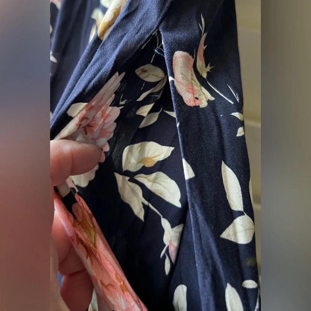 BLOOMCHIC - NWT - 14-16 - Navy/Pink/Ivory -
Maxi Dress - Picture 11 of 12